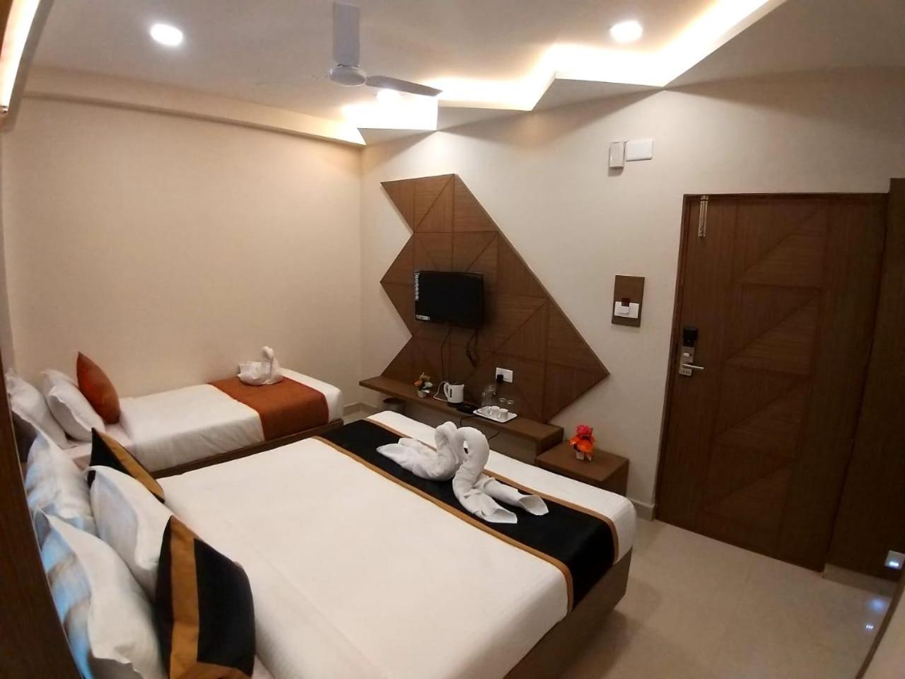 Grand Elegant Chennai Exterior foto