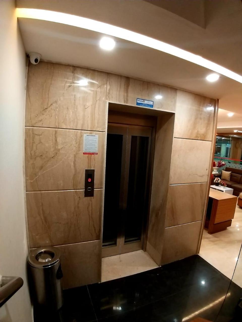Grand Elegant Chennai Exterior foto
