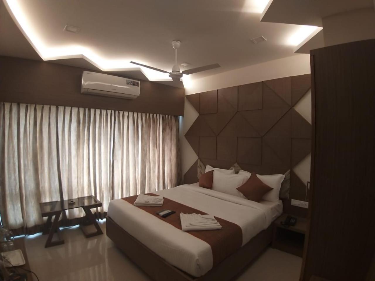Grand Elegant Chennai Exterior foto