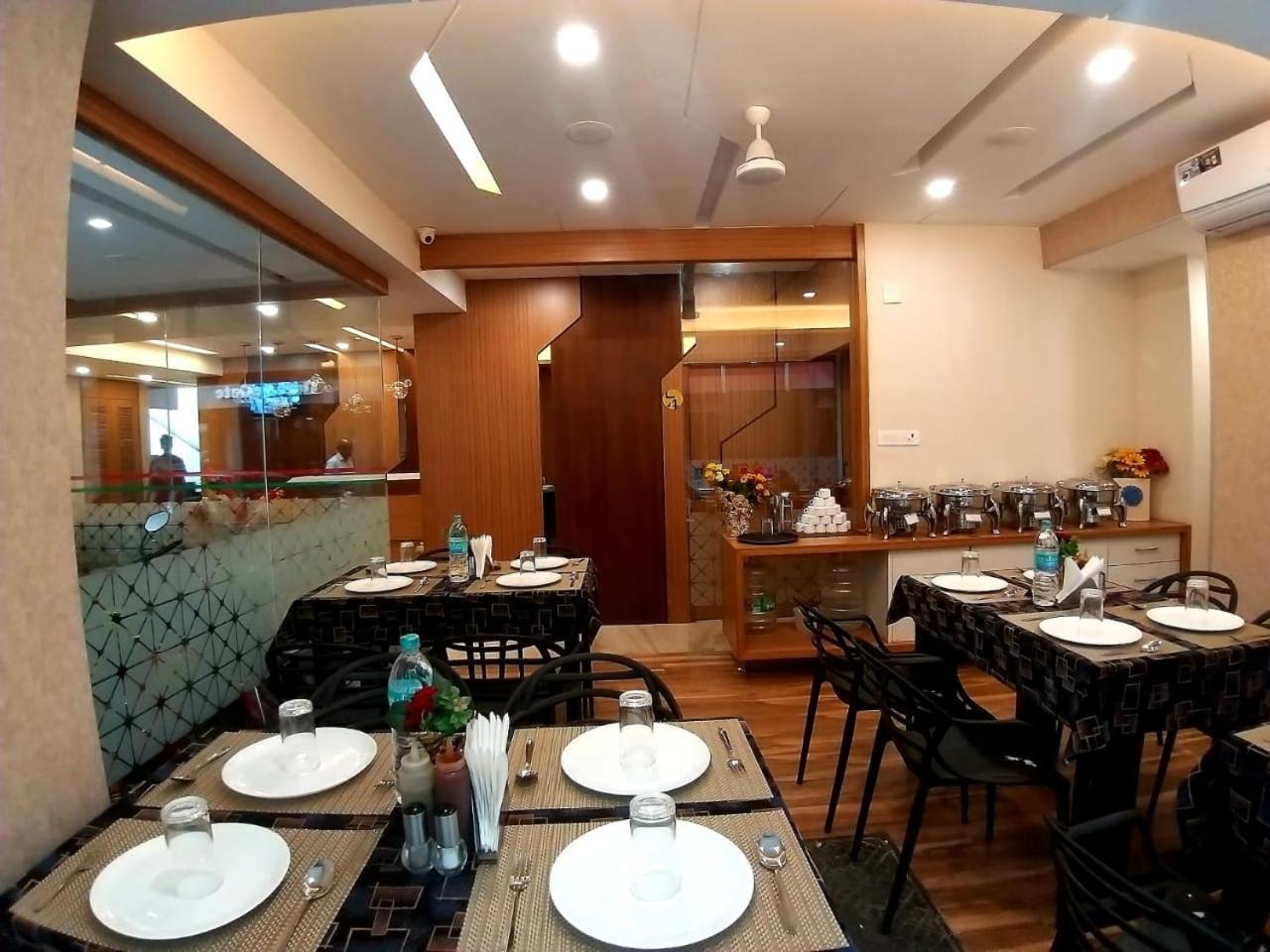 Grand Elegant Chennai Exterior foto